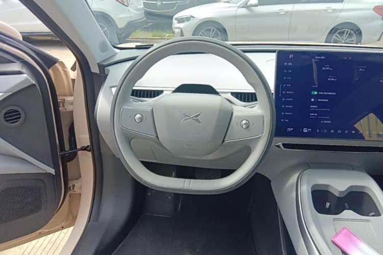 Used XPeng MONA M03 2024 620 with Ultra-Long Range Steering Wheel
