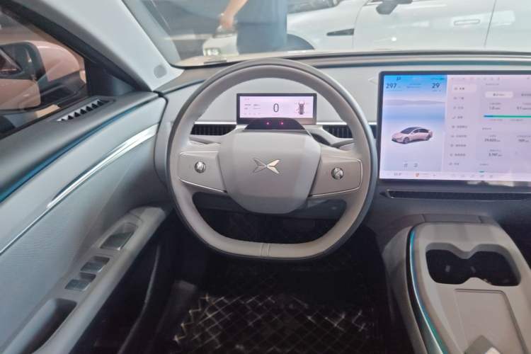 Used XPeng MONA M03 2024 620 with Ultra-Long Range Steering Wheel