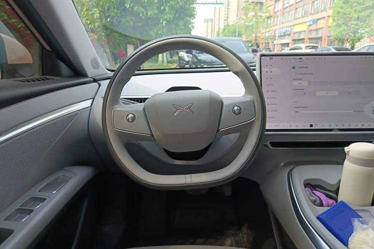 Used XPeng MONA M03 2024 620 with Ultra-Long Range Steering Wheel