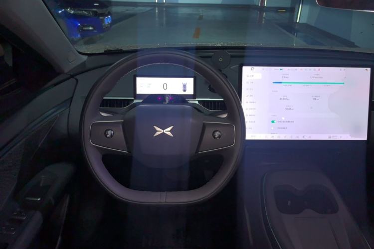 Used XPeng MONA M03 2024 620 with Ultra-Long Range Steering Wheel