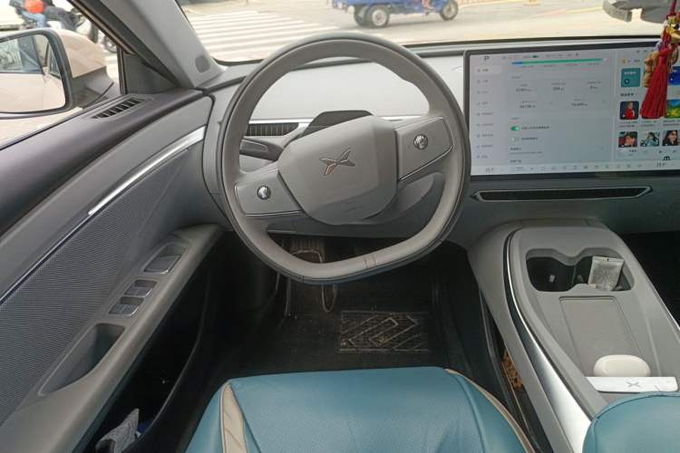 Used XPeng MONA M03 2024 620 with Ultra-Long Range Steering Wheel