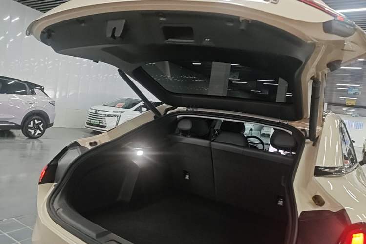 Used XPeng MONA M03 2024 620 with Ultra-Long Range Trunk