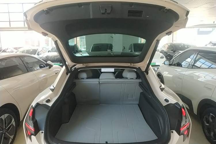 Used XPeng MONA M03 2024 620 with Ultra-Long Range Trunk