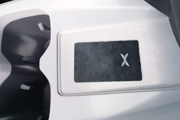 Used XPeng MONA M03 2024 620 with Ultra-Long Range Vehicle Key