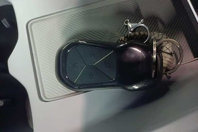 Used XPeng MONA M03 2024 620 with Ultra-Long Range Vehicle Key