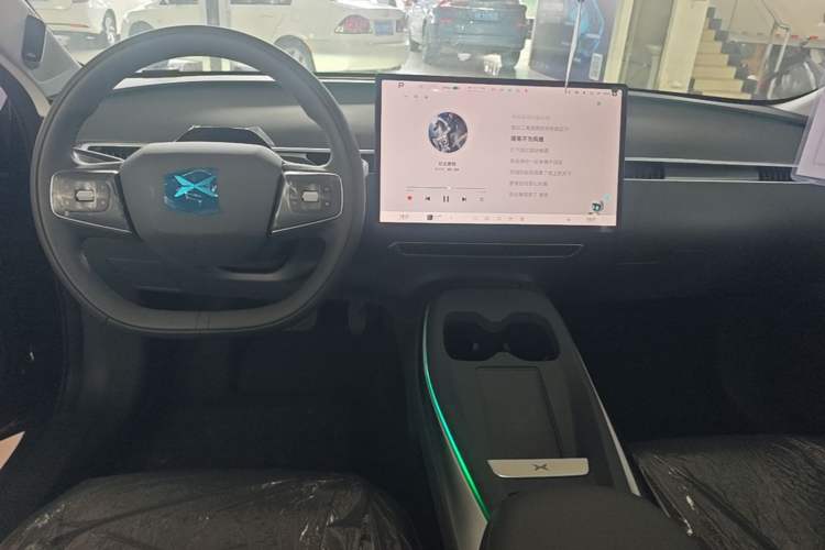 Used XPeng MONA M03 2025 502 Long-Range Max Center Console