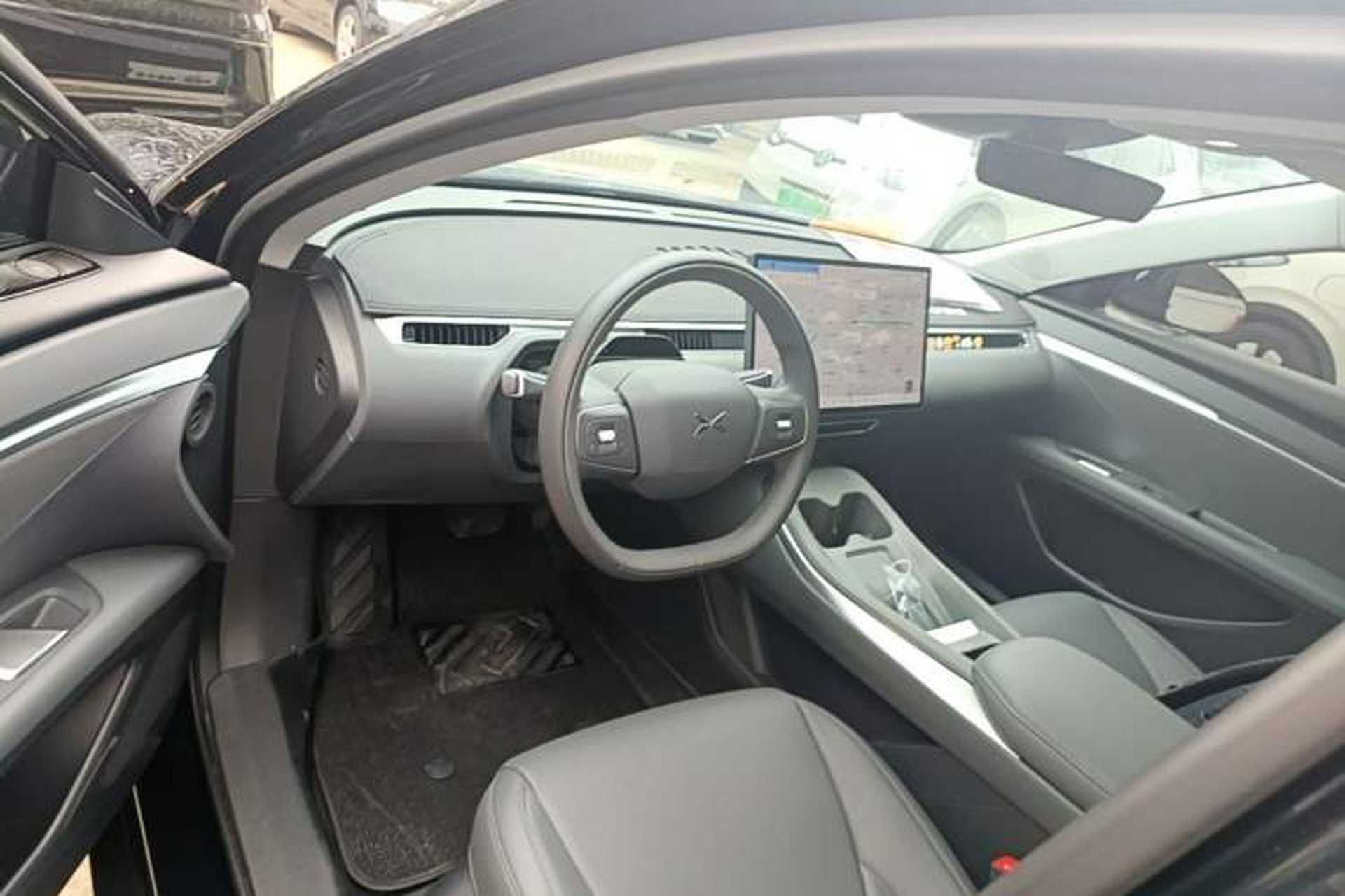 Used XPeng MONA M03 2025 600 with Ultra-Long Range Max Center Console