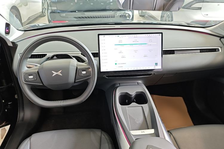 Used XPeng MONA M03 2025 600 with Ultra-Long Range Max Center Console