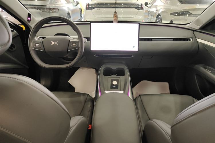 Used XPeng MONA M03 2025 600 with Ultra-Long Range Max Center Console