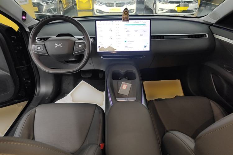 Used XPeng MONA M03 2025 600 with Ultra-Long Range Max Center Console