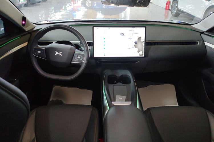 Used XPeng MONA M03 2025 600 with Ultra-Long Range Max Center Console
