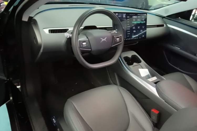 Used XPeng MONA M03 2025 600 with Ultra-Long Range Max Center Console