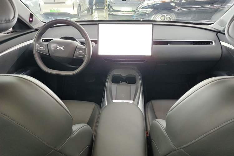 Used XPeng MONA M03 2025 600 with Ultra-Long Range Max Center Console