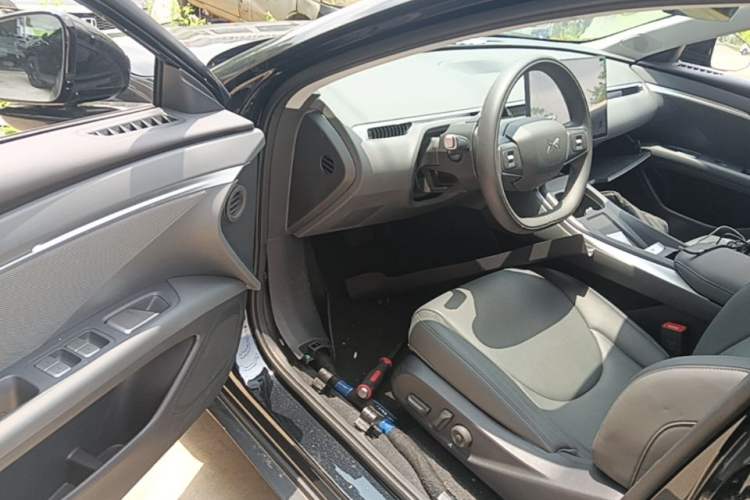 Used XPeng MONA M03 2025 600 with Ultra-Long Range Max Driver Seat