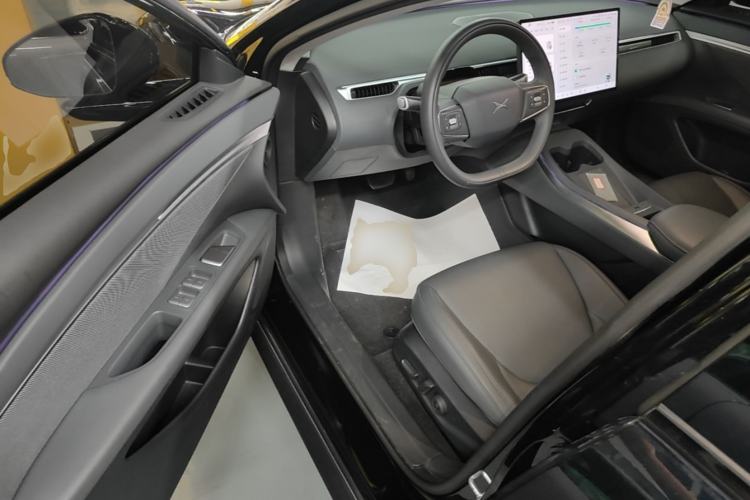 Used XPeng MONA M03 2025 600 with Ultra-Long Range Max Driver Seat