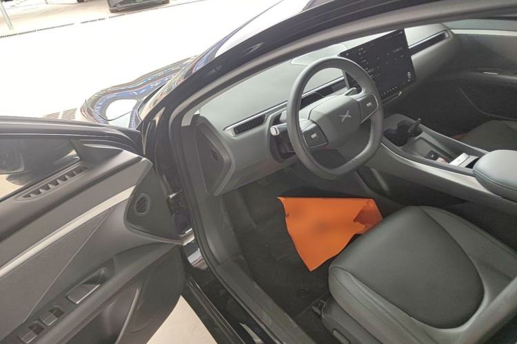 Used XPeng MONA M03 2025 600 with Ultra-Long Range Max Driver Seat