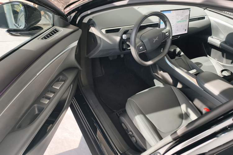 Used XPeng MONA M03 2025 600 with Ultra-Long Range Max Driver Seat