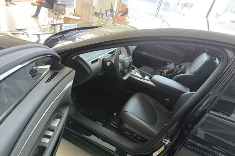 Used XPeng MONA M03 2025 600 with Ultra-Long Range Max Driver Seat