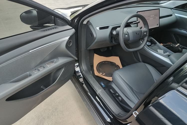 Used XPeng MONA M03 2025 600 with Ultra-Long Range Max Driver Seat