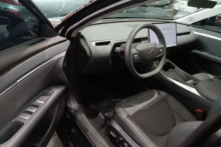 Used XPeng MONA M03 2025 600 with Ultra-Long Range Max Driver Seat