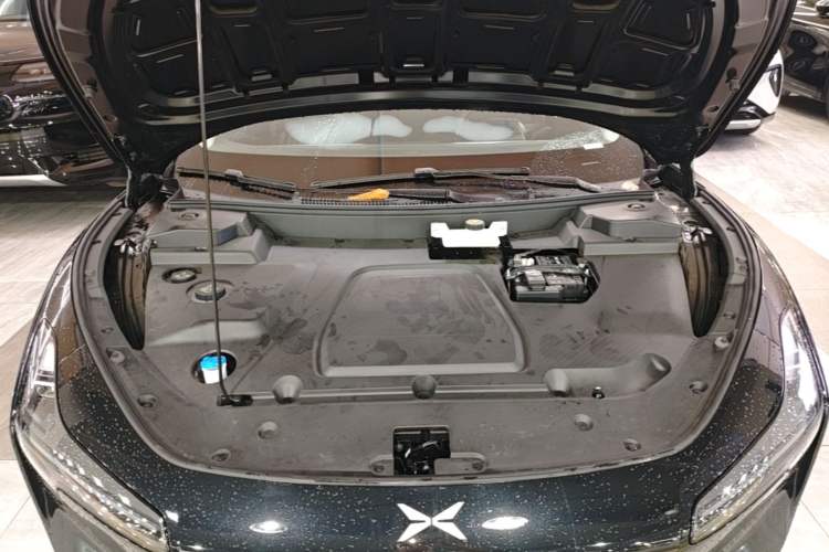 Used XPeng MONA M03 2025 600 with Ultra-Long Range Max Engine Bay