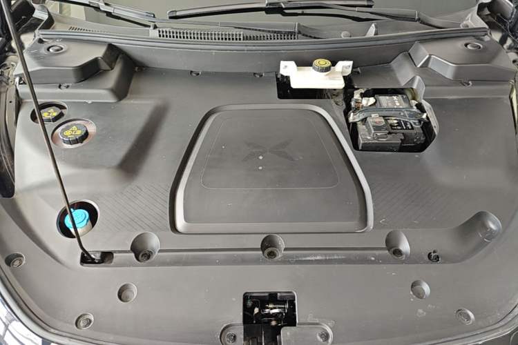 Used XPeng MONA M03 2025 600 with Ultra-Long Range Max Engine Bay