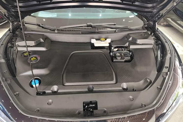 Used XPeng MONA M03 2025 600 with Ultra-Long Range Max Engine Bay