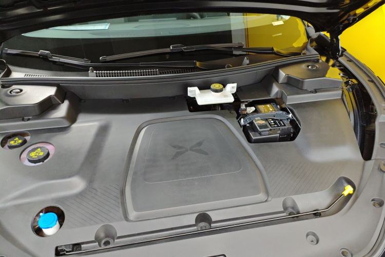 Used XPeng MONA M03 2025 600 with Ultra-Long Range Max Engine Bay