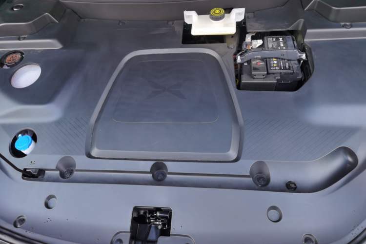 Used XPeng MONA M03 2025 600 with Ultra-Long Range Max Engine Bay