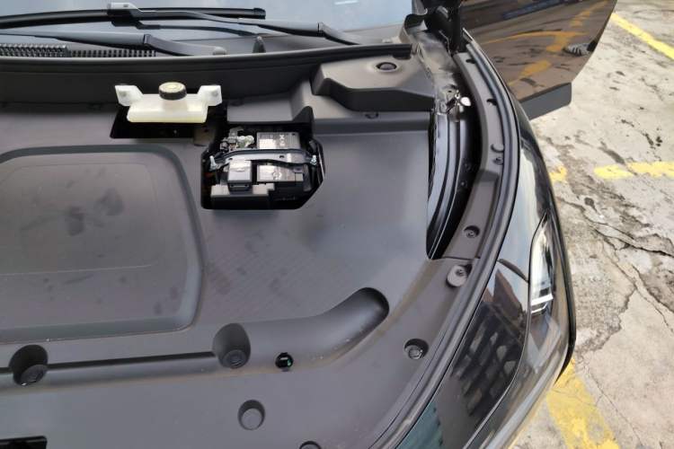 Used XPeng MONA M03 2025 502 Long-Range Max Engine Bay Left