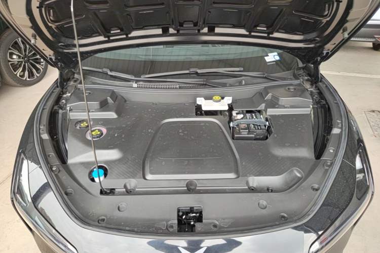 Used XPeng MONA M03 2025 600 with Ultra-Long Range Max Engine Bay