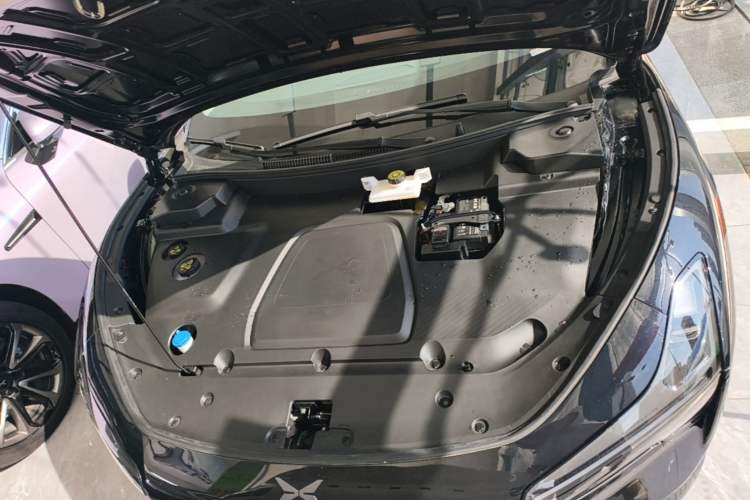 Used XPeng MONA M03 2025 600 with Ultra-Long Range Max Engine Bay