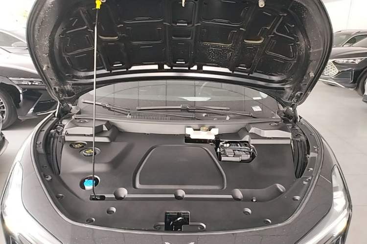 Used XPeng MONA M03 2025 600 with Ultra-Long Range Max Engine Bay