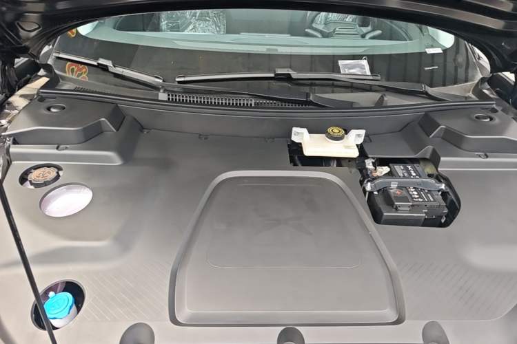 Used XPeng MONA M03 2025 502 Long-Range Max Engine Bay