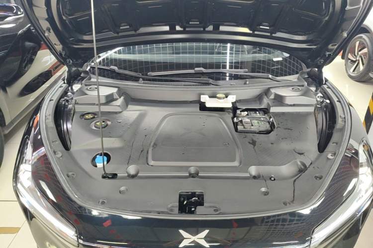 Used XPeng MONA M03 2025 600 with Ultra-Long Range Max Engine Bay