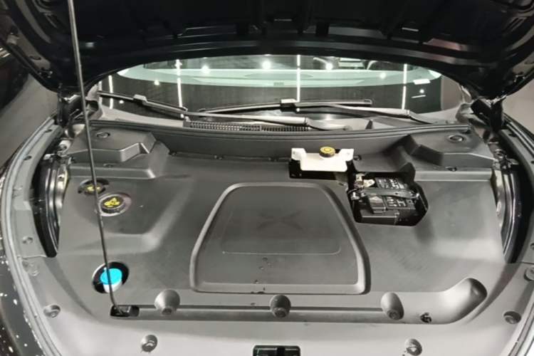 Used XPeng MONA M03 2025 600 with Ultra-Long Range Max Engine Bay