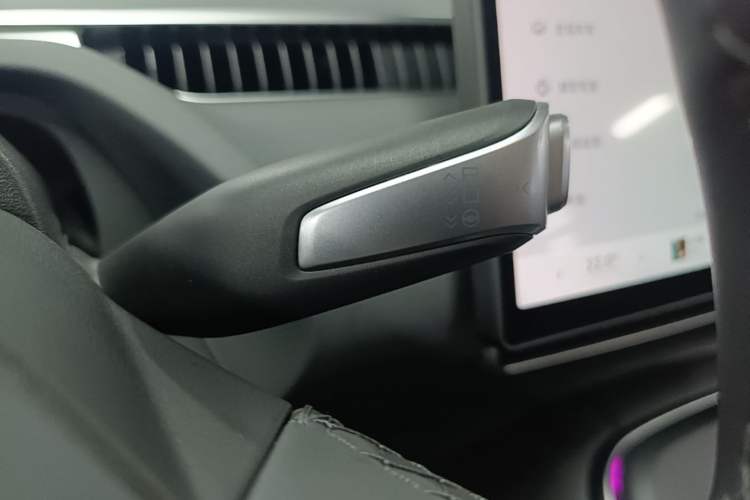 Used XPeng MONA M03 2025 600 with Ultra-Long Range Max Gear Lever