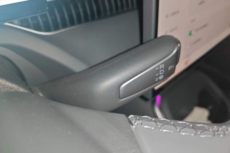 Used XPeng MONA M03 2025 620 Ultra-Long Range Plus Gear Lever