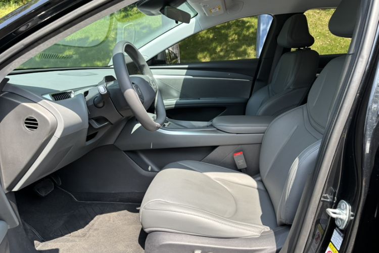 Used XPeng MONA M03 2025 600 with Ultra-Long Range Max Interior 5