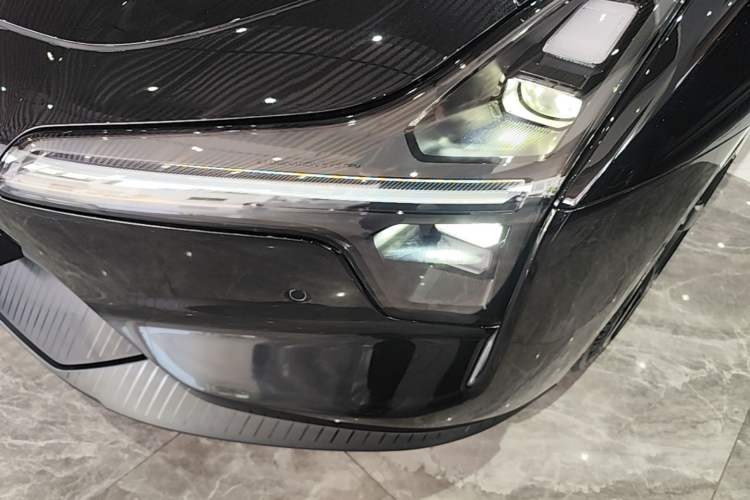 Used XPeng MONA M03 2025 600 with Ultra-Long Range Max Left Front Headlight