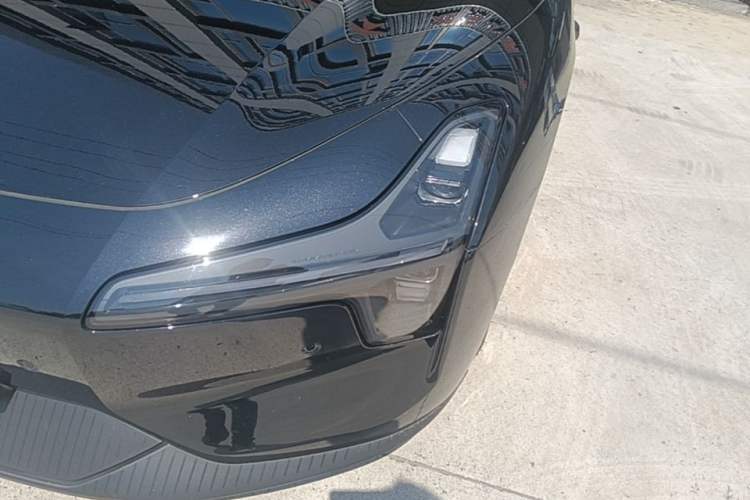 Used XPeng MONA M03 2025 600 with Ultra-Long Range Max Left Front Headlight