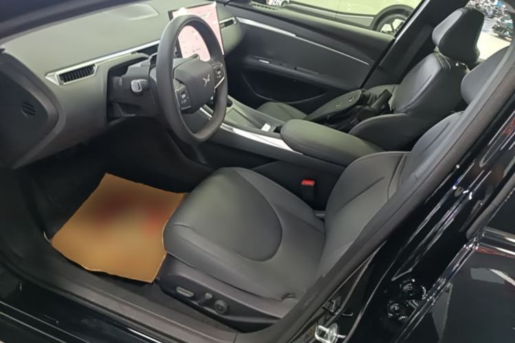 Used XPeng MONA M03 2025 600 with Ultra-Long Range Max Left Front Seat