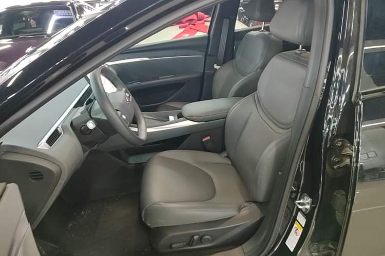 Used XPeng MONA M03 2025 620 Ultra-Long Range Plus Left Front Seat