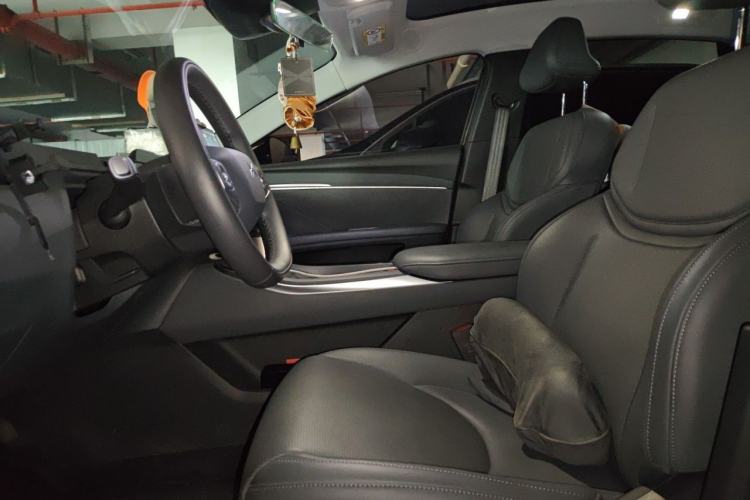 Used XPeng MONA M03 2025 600 with Ultra-Long Range Max Left Front Seat