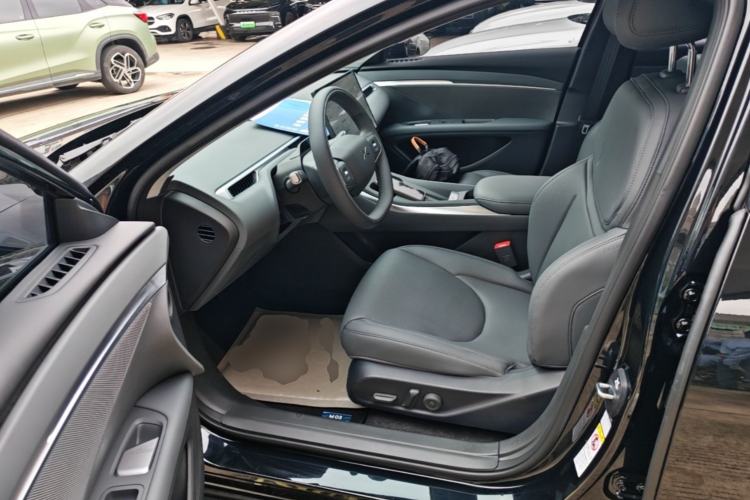 Used XPeng MONA M03 2025 600 with Ultra-Long Range Max Left Front Seat