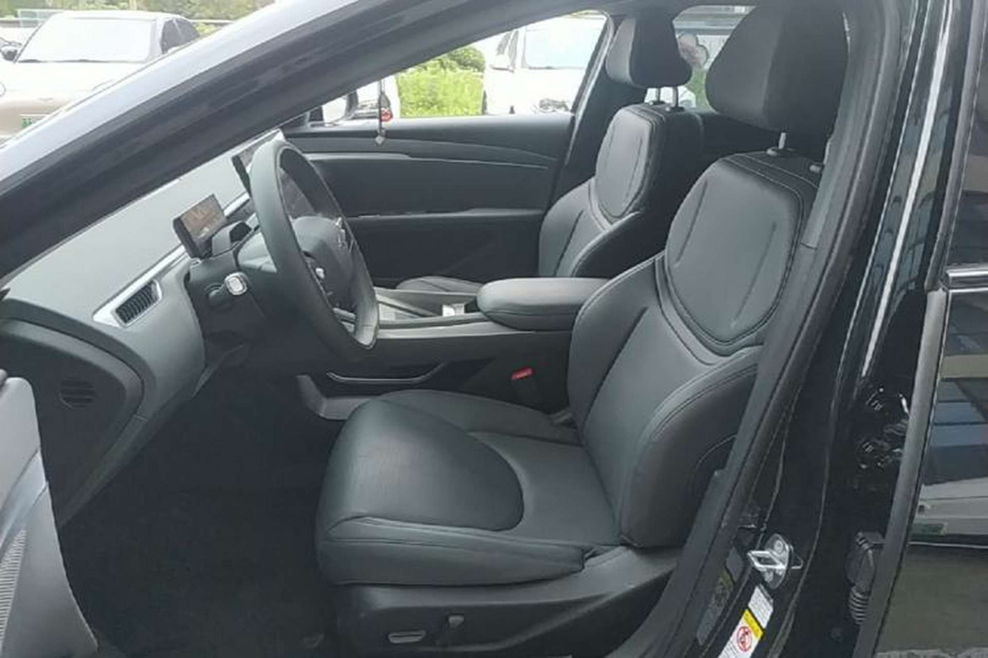 Used XPeng MONA M03 2025 620 Ultra-Long Range Plus Left Front Seat
