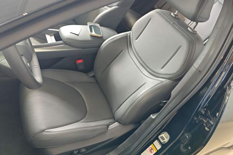 Used XPeng MONA M03 2025 600 with Ultra-Long Range Max Left Front Seat
