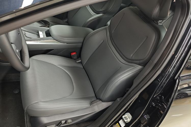 Used XPeng MONA M03 2025 502 Long-Range Max Left Front Seat