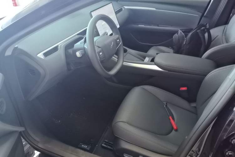 Used XPeng MONA M03 2025 600 with Ultra-Long Range Max Left Front Seat