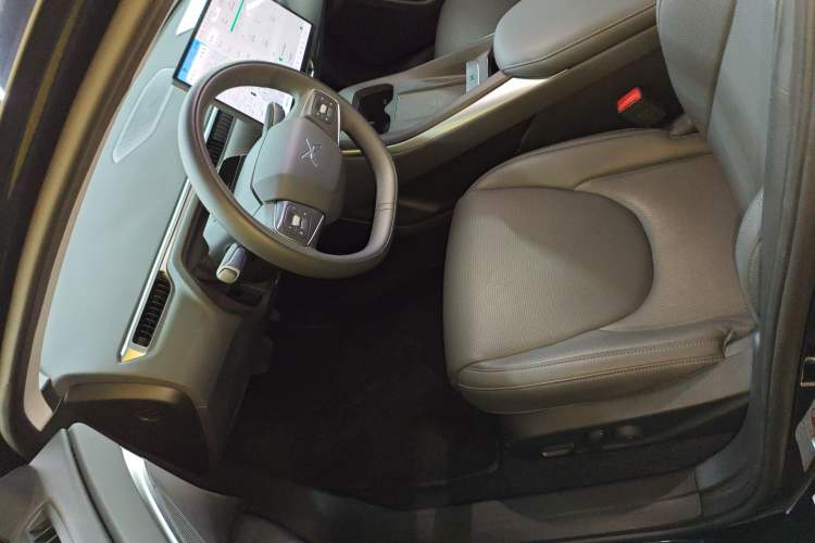 Used XPeng MONA M03 2025 600 with Ultra-Long Range Max Left Front Seat